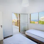 Fig Tree Bay 2 *
