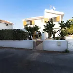 Villa Fig Tree Bay 2 *