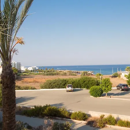 Fig Tree Bay 2 *