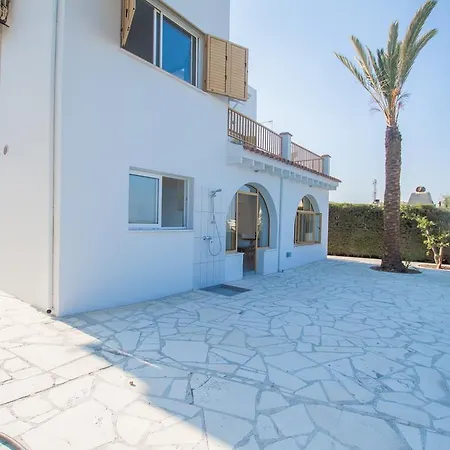 Villa Fig Tree Bay 2