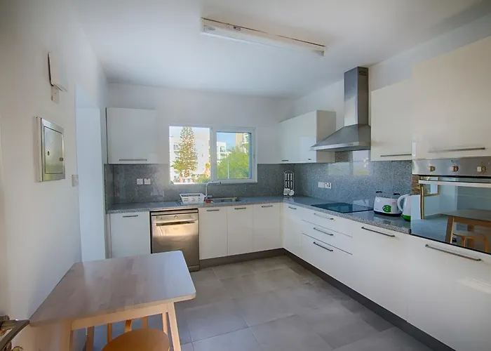 Fig Tree Bay 2 Villa Protaras