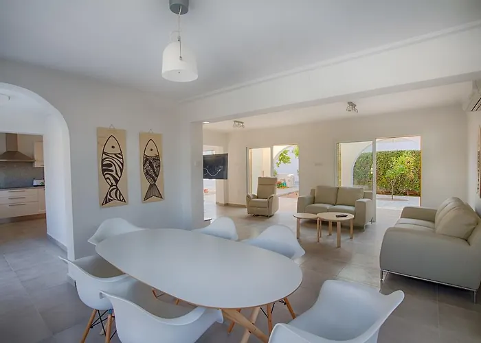 Villa Fig Tree Bay 2 Protaras