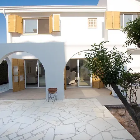 Villa Fig Tree Bay 2