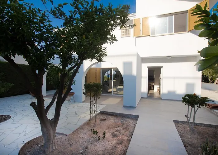 Villa Fig Tree Bay 2 Protaras